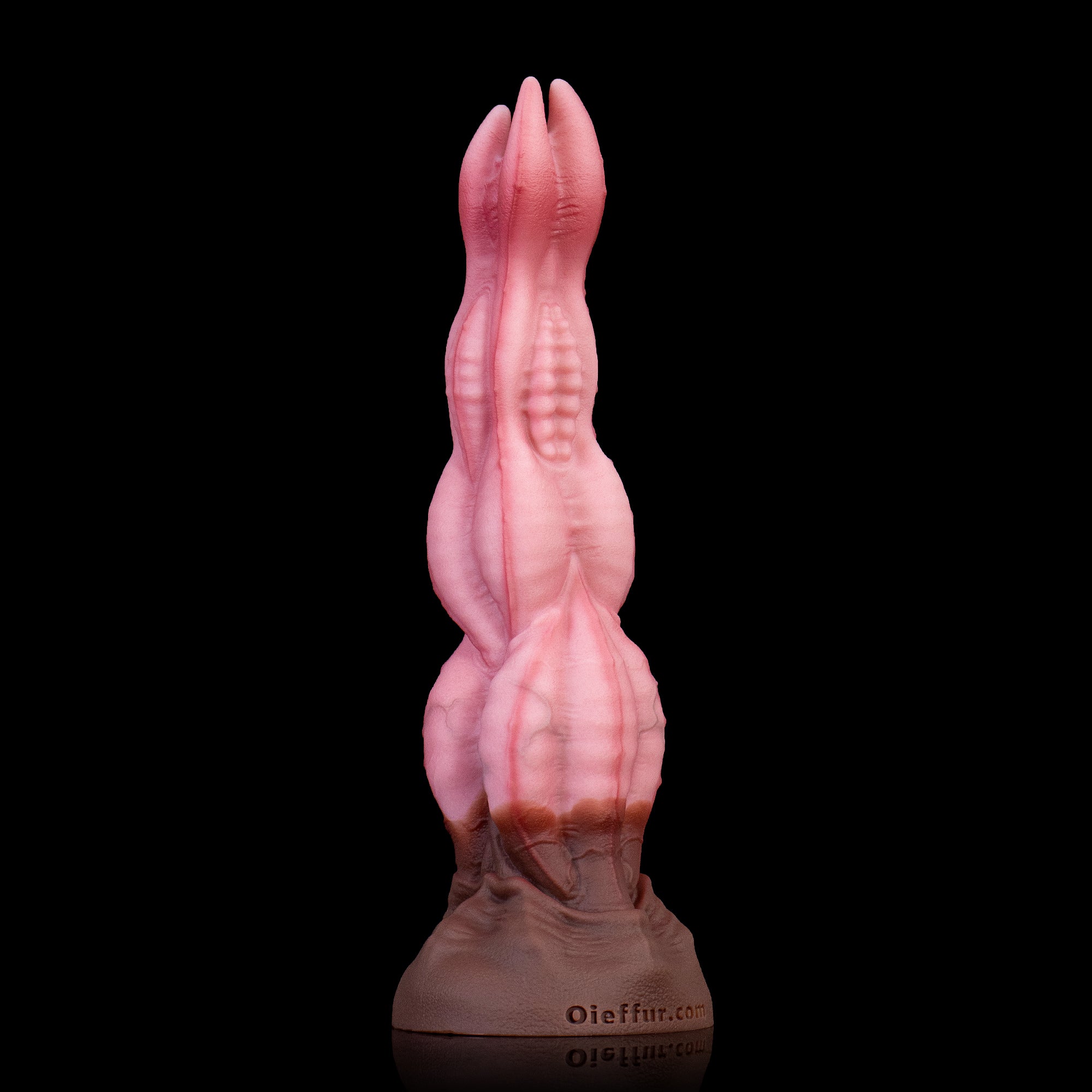 Oieffur Nagaros feathered serpent fantasy dildo made of platinum silicone, detailed with serpent and feather design. Hauptbild