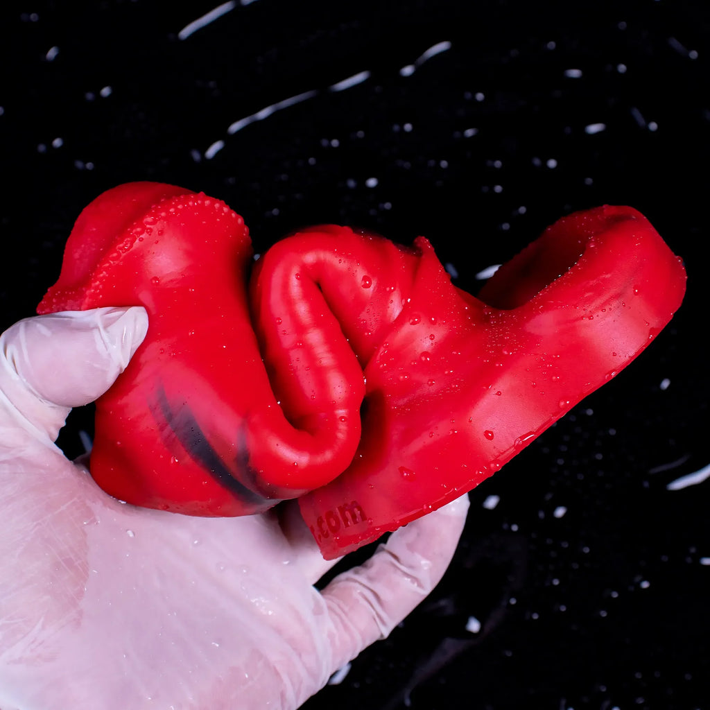 Oieffur Horse Sheath red and black penis sleeve, red penis extender sheath showing girth and length extension for enhanced male pleasure.